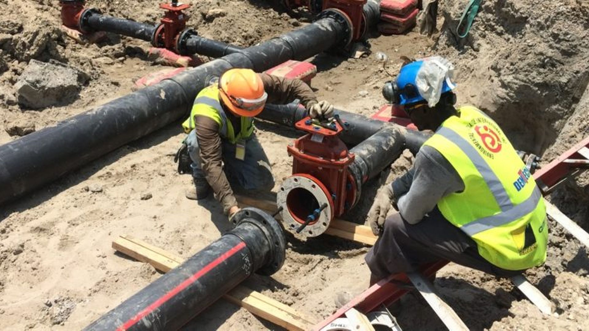 You are currently viewing Repairing Buried Polyethylene Pressure Pipes